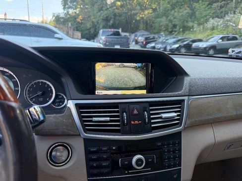 Used 2011 Mercedes-Benz E 350 4MATIC Sedan image 18