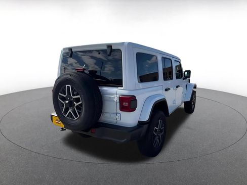 Used 2025 Jeep Wrangler Unlimited Sahara AWD/4WD image 15