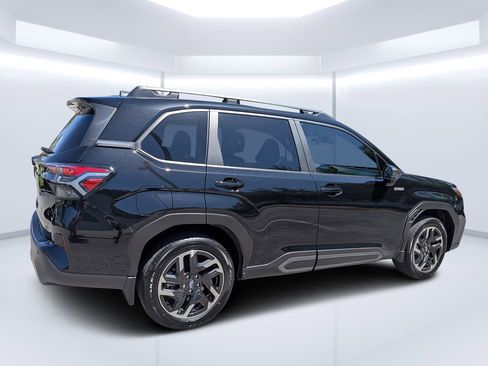 Used 2025 Subaru Forester Limited w/ Protection Package (1PH) image 3