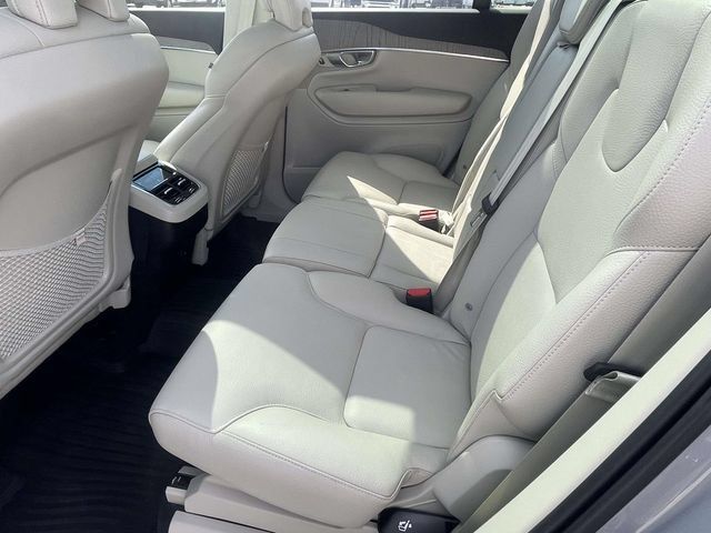 Used 2024 Volvo XC90 B5 Plus w/ Protection Package Premier AWD/4WD image 12