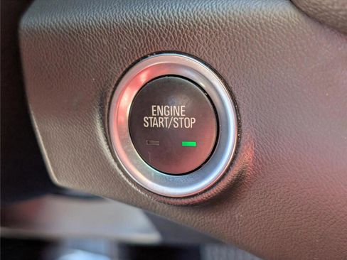 Used 2023 GMC Terrain SLT image 25