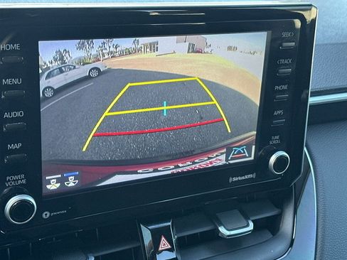 Used 2022 Toyota Corolla Cross XLE w/ Black Badges Package (TMS) image 17