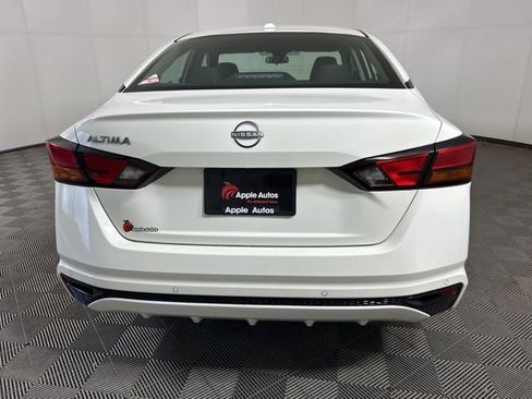Used 2025 Nissan Altima 2.5 SV FWD image 5