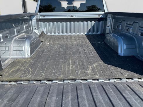 Used 2023 Chevrolet Silverado 1500 Custom image 13