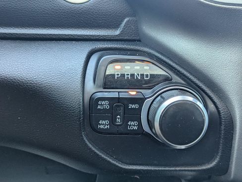 Used 2019 RAM 1500 Big Horn AWD/4WD image 25