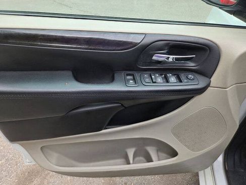 Used 2017 Dodge Grand Caravan SE w/ Power Window Group FWD image 11
