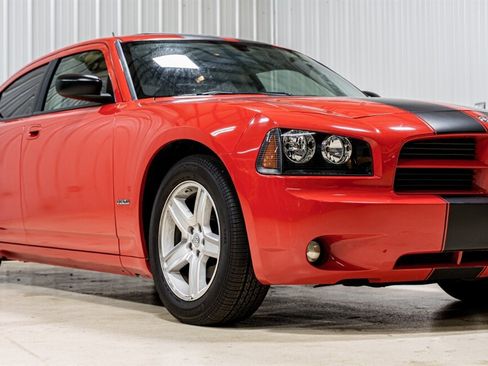 Used 2008 Dodge Charger SE RWD image 1
