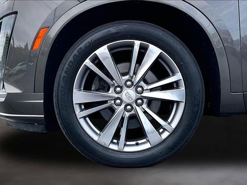 Used 2020 Cadillac XT6 Premium Luxury w/ Platinum Package AWD/4WD image 9