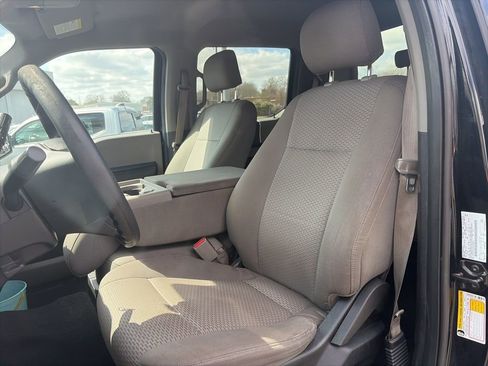 Used 2016 Ford F150 XLT image 12