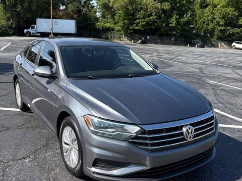 Used 2019 Volkswagen Jetta S w/ Driver Assistance Package FWD image 3