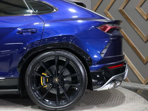Used 2019 Lamborghini Urus AWD/4WD image 14