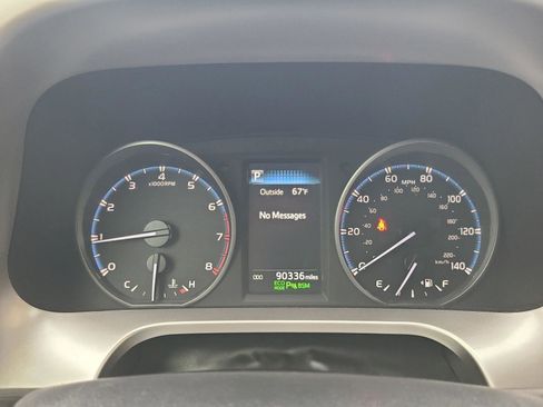 Used 2017 Toyota RAV4 XLE FWD image 13