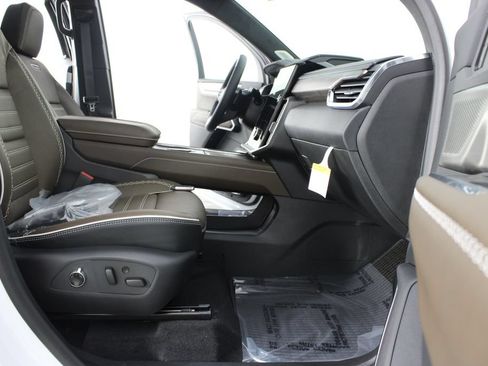 New 2026 GMC Acadia Denali Ultimate AWD/4WD image 26