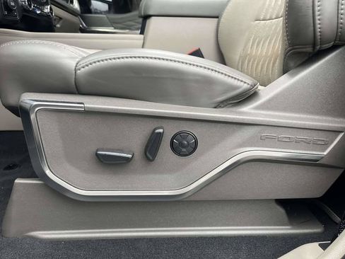 Certified 2025 Ford F250 Platinum w/ Platinum Plus Package AWD/4WD image 27
