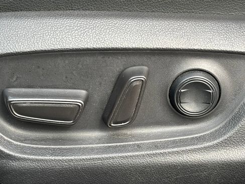 Used 2022 Toyota Camry SE image 8