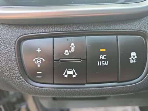 Used 2019 Kia Sorento SX image 31