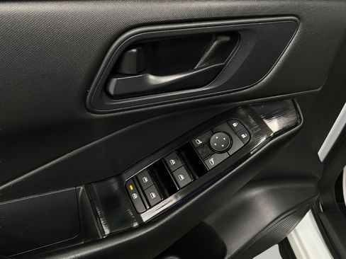 Certified 2025 Nissan Rogue S AWD/4WD image 28