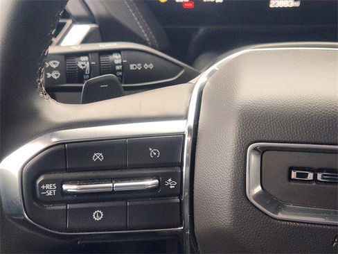 Certified 2025 GMC Yukon Denali image 20