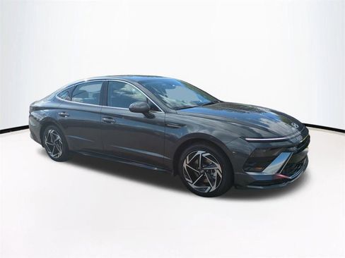 New 2026 Hyundai Sonata SEL FWD image 2