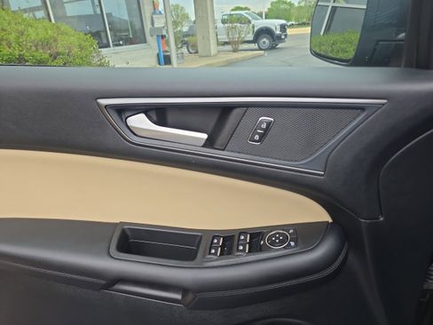 Used 2024 Ford Edge SE AWD/4WD image 14