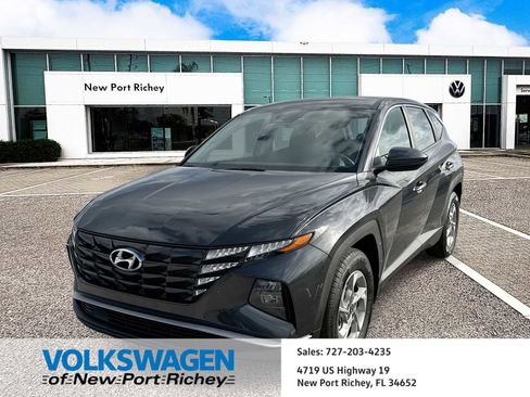 Used 2022 Hyundai Tucson SE image 1
