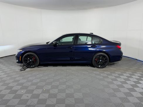 Used 2026 BMW 330i Sedan w/ M Sport Package RWD image 2