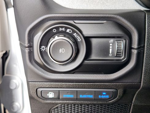 Used 2024 Jeep Wrangler Unlimited Sahara AWD/4WD image 23