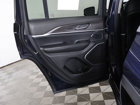 Used 2024 Jeep Grand Cherokee Limited AWD/4WD image 26