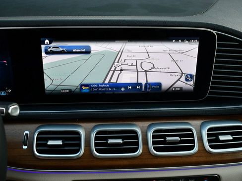 Used 2024 Mercedes-Benz GLE 450 4MATIC image 50