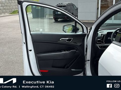 Used 2024 Kia Sportage X-Pro AWD/4WD image 8