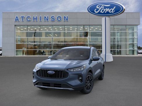 New 2026 Ford Escape SE image 2