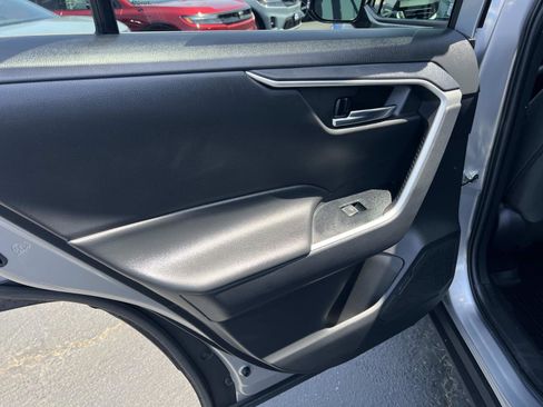 Used 2024 Toyota RAV4 XLE FWD image 20