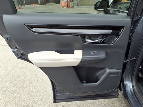 Used 2025 Honda CR-V EX-L image 11