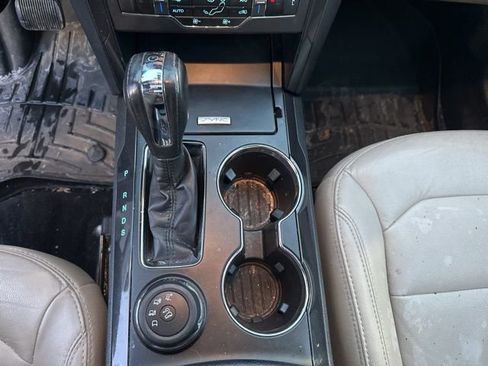 Used 2018 Ford Explorer XLT w/ Equipment Group 202A image 12