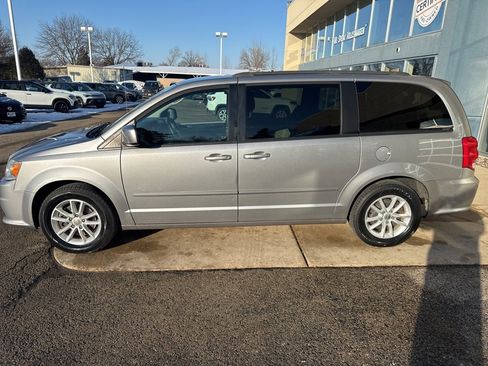 Used 2014 Dodge Grand Caravan SXT image 5