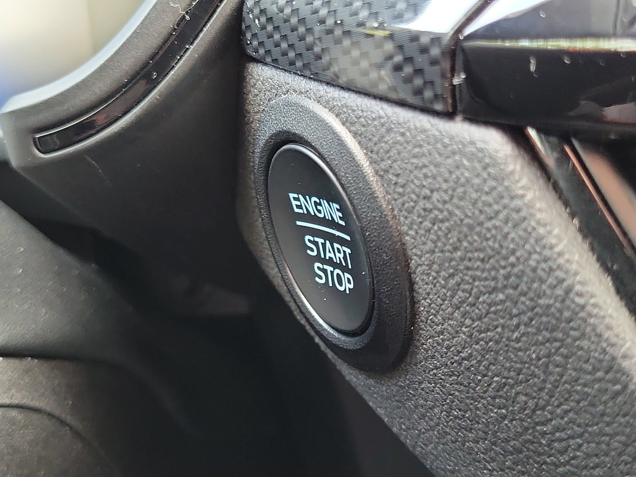 Used 2025 Ford Escape ST-Line Select AWD/4WD image 16