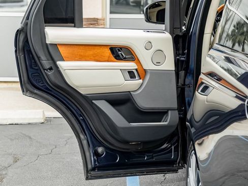 Used 2021 Land Rover Range Rover Autobiography image 20