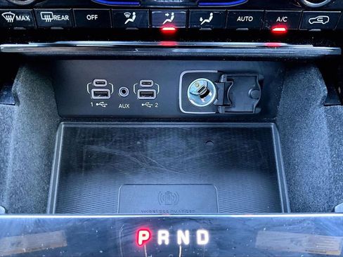 Used 2021 Jeep Grand Cherokee L Laredo RWD image 16