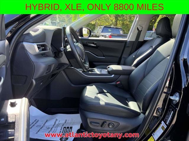 Certified 2026 Toyota Highlander XLE AWD/4WD image 12