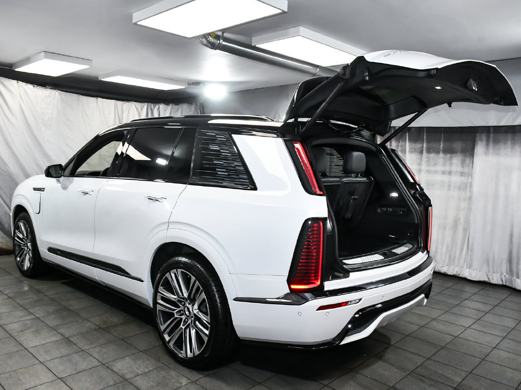 Used 2026 Cadillac Vistiq Platinum w/ LPO, Floor Liner Package AWD/4WD image 65