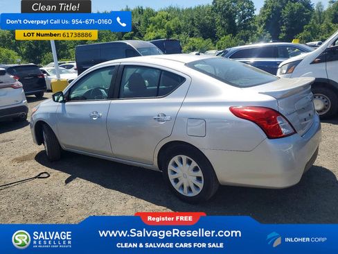 Used 2019 Nissan Versa SV FWD image 3