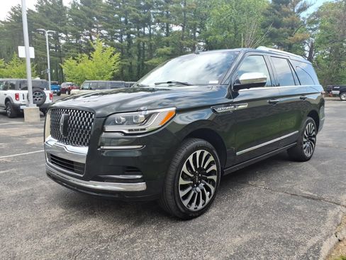 Used 2024 Lincoln Navigator Black Label AWD/4WD image 5
