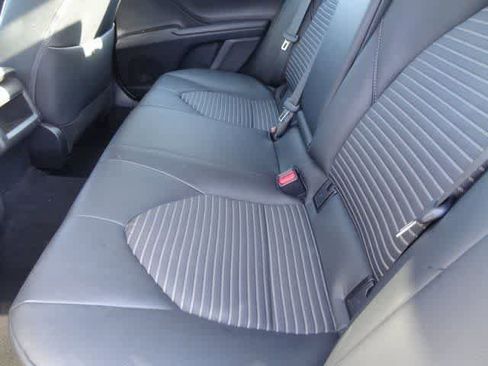 Used 2024 Toyota Camry SE image 8