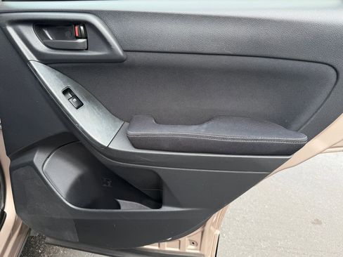 Used 2015 Subaru Forester 2.5i w/ Alloy Wheel Package image 31