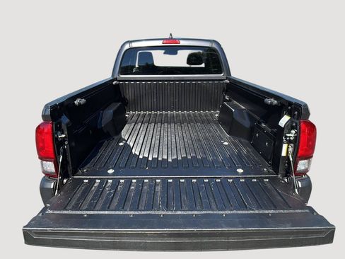 Used 2021 Toyota Tacoma SR RWD image 15