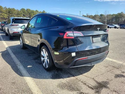 Used 2020 Tesla Model Y Long Range image 8