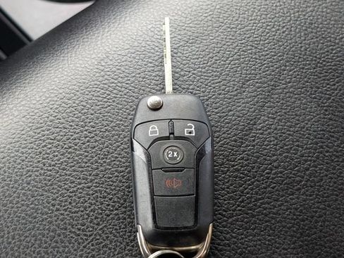 Used 2020 Ford F350 Lariat w/ Lariat Value Package AWD/4WD image 34