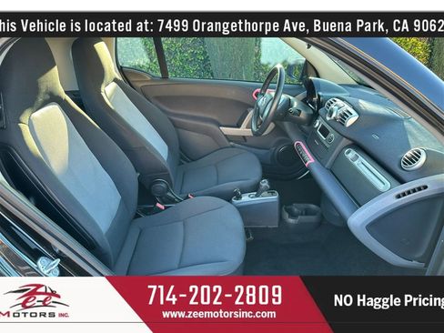 Used 2014 smart fortwo pure image 19