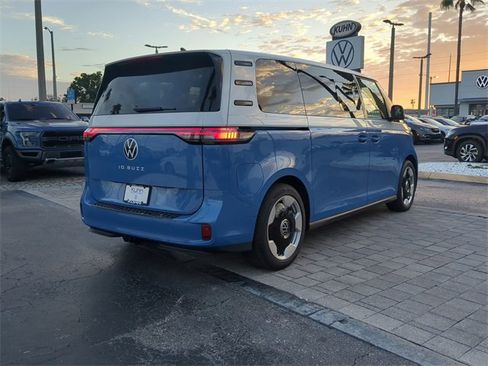 New 2025 Volkswagen ID. Buzz Pro S Plus image 4