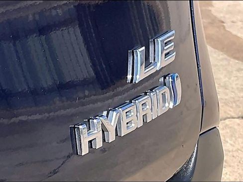 Used 2024 Toyota Sienna LE FWD image 10